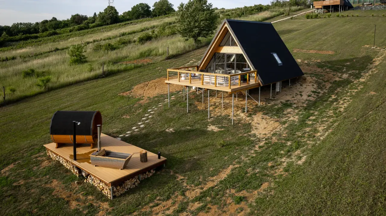 2 éjszaka a Hikki kádas Zeusz Apartmanban Nagyradán