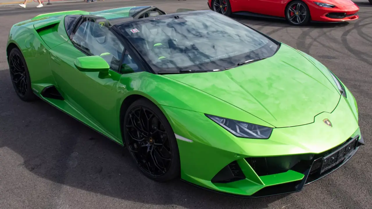 Lamborghini Huracán Evo Spyder élményvezetés a Kakucs Ringen