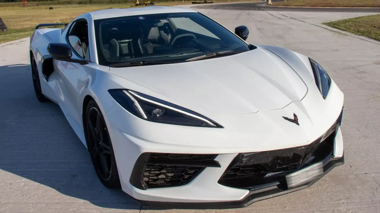 Chevrolet Corvette C8 élményvezetés a Kakucs Ringen
