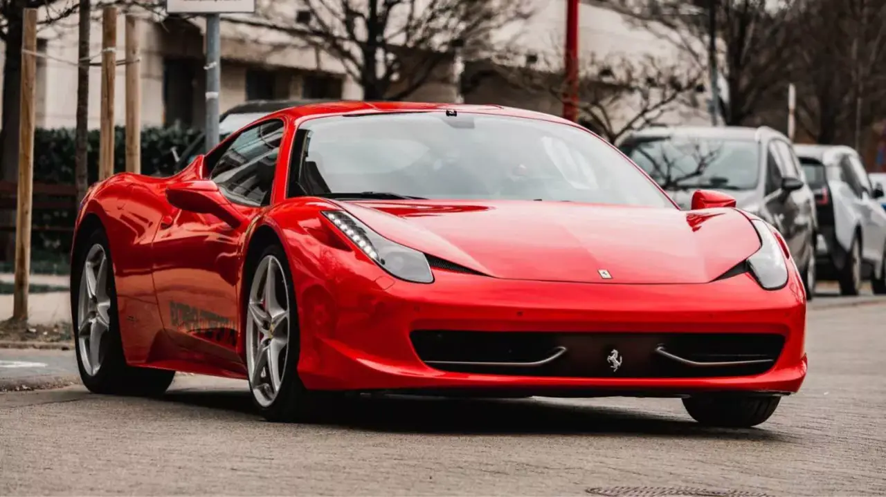 Ferrari 458 élményvezetés a Kakucs Ringen