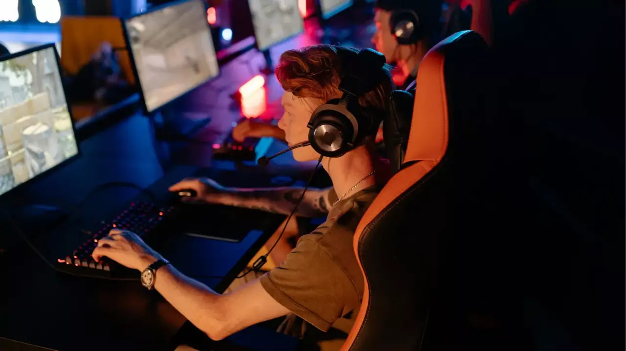 Esport edzés a Delta 1 Esports Caféban Budapesten