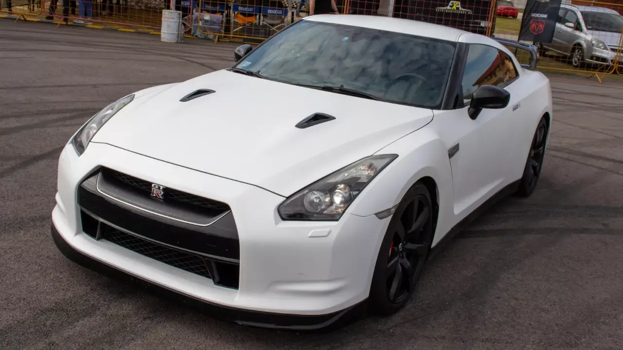 Nissan GT-R élményvezetés a Kakucs Ringen