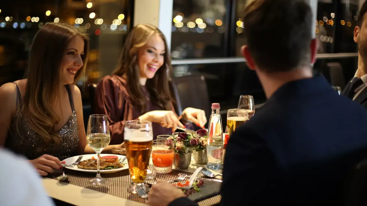 Kettesben Hajós Vacsora Budapesten! Romantikus környezet, élő zene!