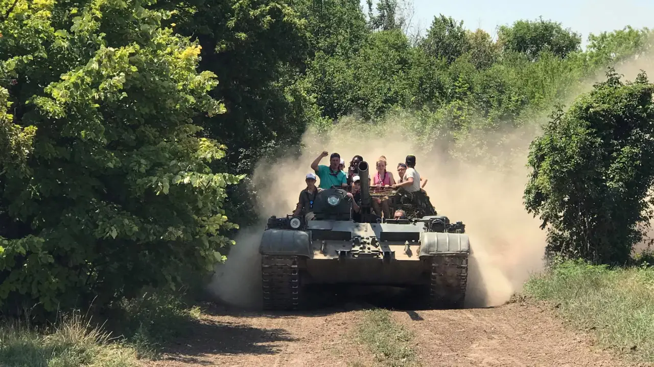 Tankrodeó T-55-ös harckocsival