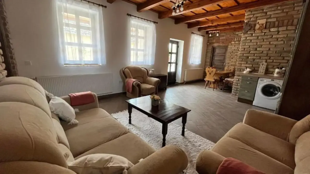 Kisdió Vendégház - Modern, autentikus parasztház Dégen