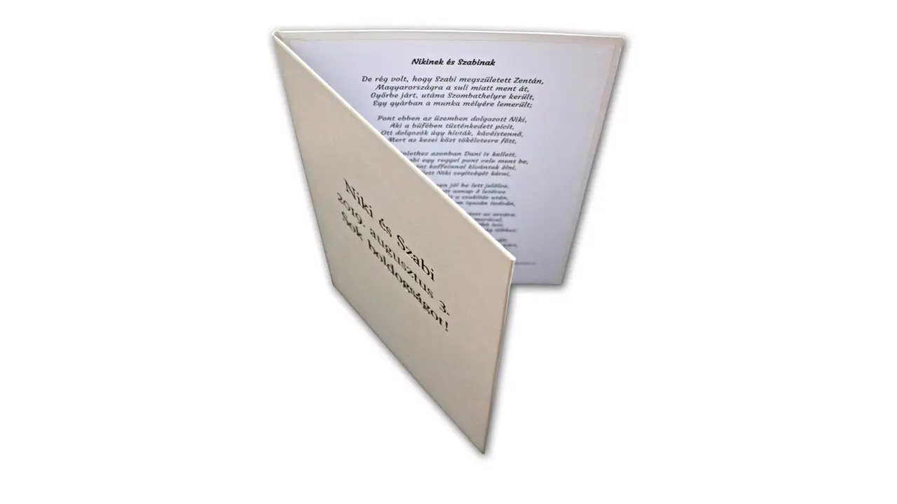 Egyedi személyre szabott vers-bőrkötésben