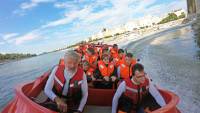 Full gázzal a Dunán! 🚤💨 A REDJET motorcsónakos élmény, amitől garantáltan vigyor lesz az arcon 😜