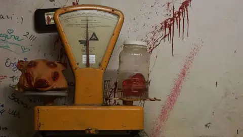 CSI Budapest nyomozós csapatjáték - ONLINE 3