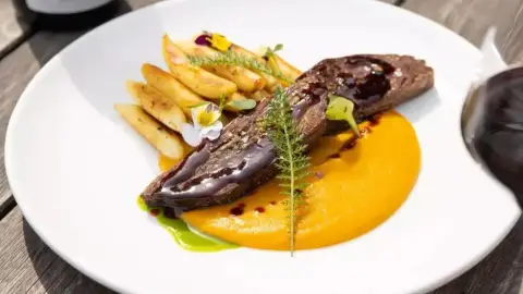 Happy Hours Randi a Folly Étteremben, egy különleges arborétumban 8