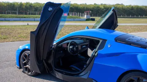 Maserati MC20 élményvezetés az M-Ringen – hétköznap/hétvégén 9