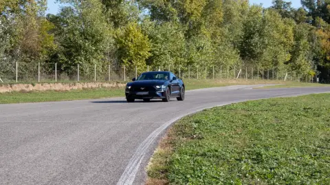 Mustang GT 2021 élményvezetés az M-Ringen – hétköznap/hétvégén 9