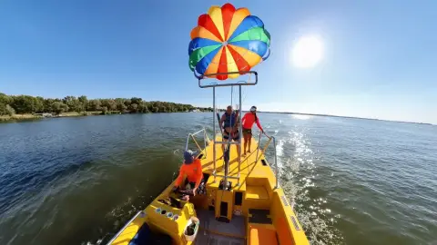 Víziejtőernyőzés a Tisza tavon 4