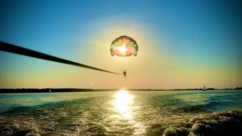 Páros Víziejtőernyőzés a Tisza tavon