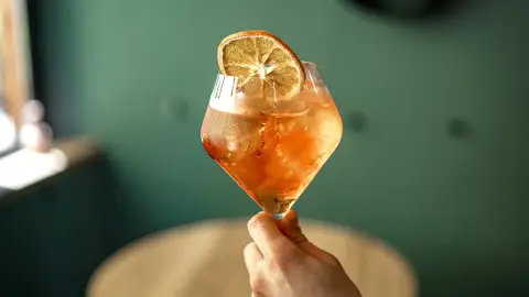 Ahol tényleg "egy tálból" esztek! - Romantikus fondü vacsora kettesben 6