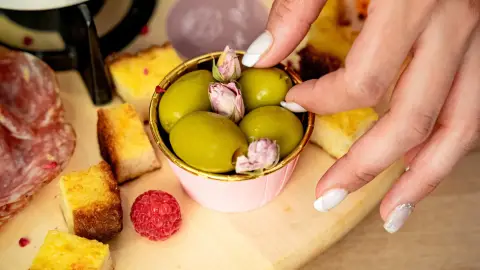 Ahol tényleg "egy tálból" esztek! - Romantikus fondü vacsora kettesben 7