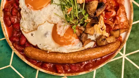 Eggscuse Me?! – Bottomless Brunch Budapest belvárosában 21