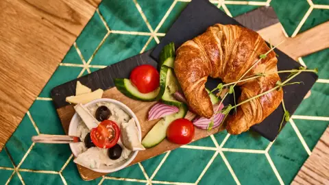 Eggscuse Me?! – Bottomless Brunch Budapest belvárosában 17