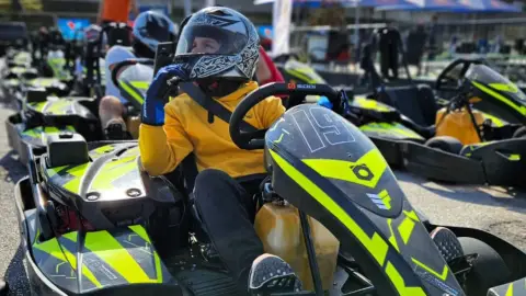 10+1 futamos Gokart bérlet a Hungaroring gokartpályáján (2 fő használhatja fel) 14