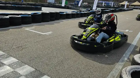 Gokartozás gyerekeknek a Hungaroring gokartpályáján 3 futamban - 14 éves korig! 6