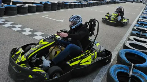 10+1 futamos Gokart bérlet a Hungaroring gokartpályáján (2 fő használhatja fel) 16