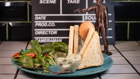 Ízélmény Tarantino stílusában! – Páros À la Carte ajánlat a Quentin's Burgerben 10