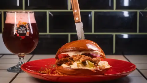 Ízélmény Tarantino stílusában! – Páros À la Carte ajánlat a Quentin's Burgerben 13