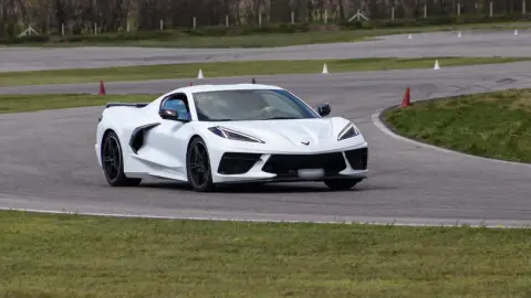 Corvette C8 500LE élményvezetés az M-Ringen – hétköznap/hétvégén 15