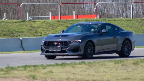 Mustang GT 2024 élményvezetés az M-Ringen – hétköznap/hétvégén 13