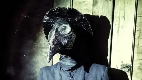 ÉLVE ELTEMETÉS - Horror szabaduló játék 2 főnek 3