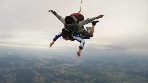 Emelkedj a felhők fölé! – Tandemugrás 3000 méterről Hajdúszoboszlón 2