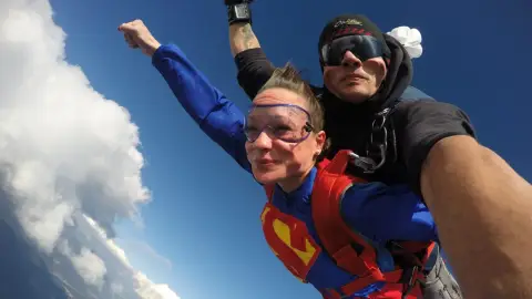 Emelkedj a felhők fölé! – Tandemugrás 3000 méterről Hajdúszoboszlón 13