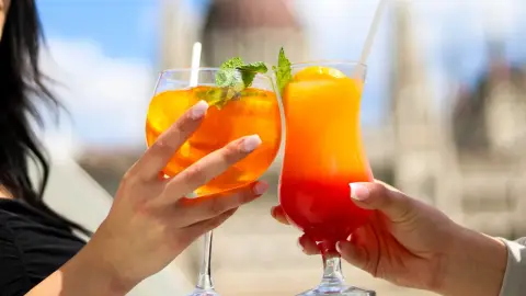 Kortyold a város szépségét! – Hajós koktélest naplementében a budapesti Dunán 3