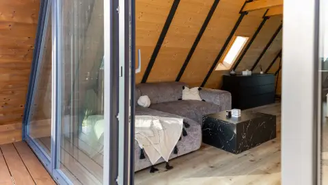 2 éjszaka a jakuzzis Othello Apartmanban Nagyradán 7