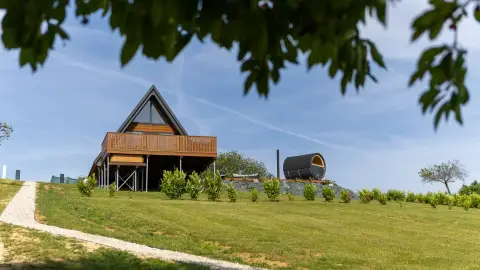 2 éjszaka a jakuzzis Othello Apartmanban Nagyradán 14