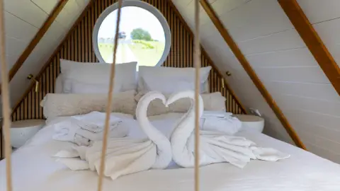 2 éjszaka a Hikki kádas Zeusz Apartmanban Nagyradán 10