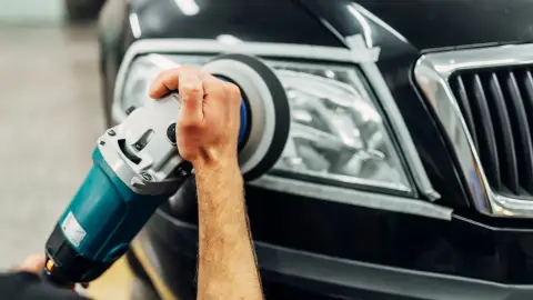 Az autókozmetika, ami házhoz jön! – Fényszóró polírozás 4