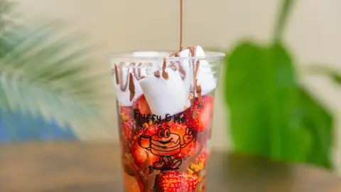 Édes kaland Édesanyával a Fluffy and Me palacsintázóban 11