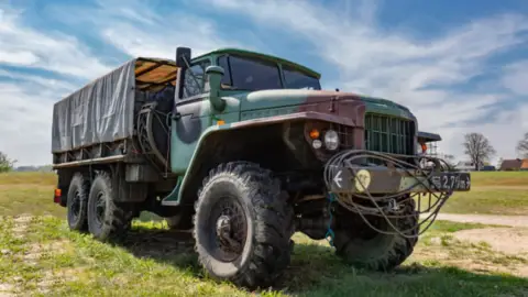 Erdei túra egy valódi katonai csapatszállítóval – Balatonakaliról indulva 10