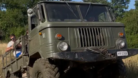 Erdei túra egy valódi katonai csapatszállítóval – Balatonakaliról indulva 12