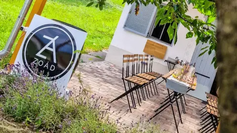 Borkóstoló borkorcsolyával Etyeken a Zoád Borteraszon 3