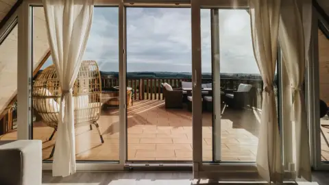 2 éjszaka a dézsafürdős Chardonnay Apartmanba Nagyradán 14