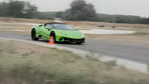 Lamborghini élményautózás gyerekeknek a Kakucs Ringen 3