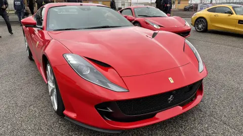Ferrari 812 Superfast élményvezetés a Kakucs Ringen