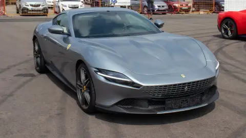 Vezess Ferrari Roma szuperautót a Kakucs Ringen