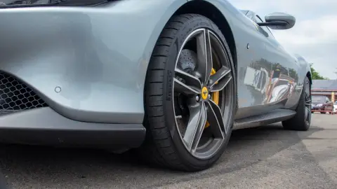 Vezess Ferrari Roma szuperautót a Kakucs Ringen 2