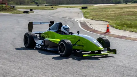 Formula Renault 2.0 versenyautó vezetés a Kakucs Ringen 2