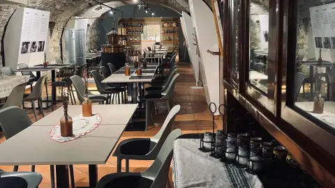 Választható pálinka vagy bor kóstolócsomag hidegtállal 3