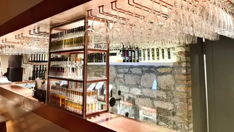 Választható pálinka vagy bor kóstolócsomag hidegtállal 2