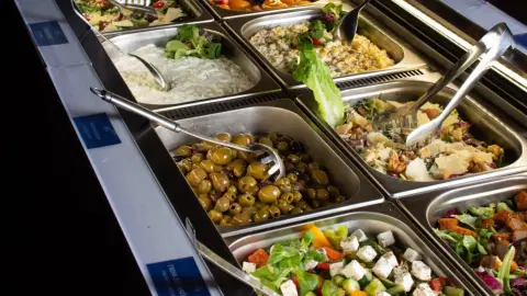 Korlátlan ételfogyasztás a Családdal az Ape Regina étteremben Budapesten 8