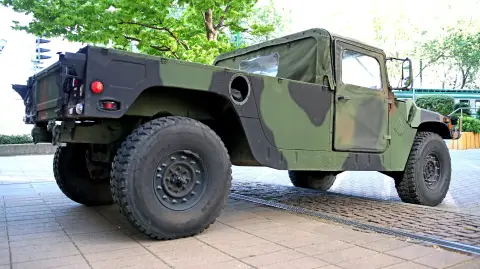 Katonai Humvee vezetése terepen Gyálon 5